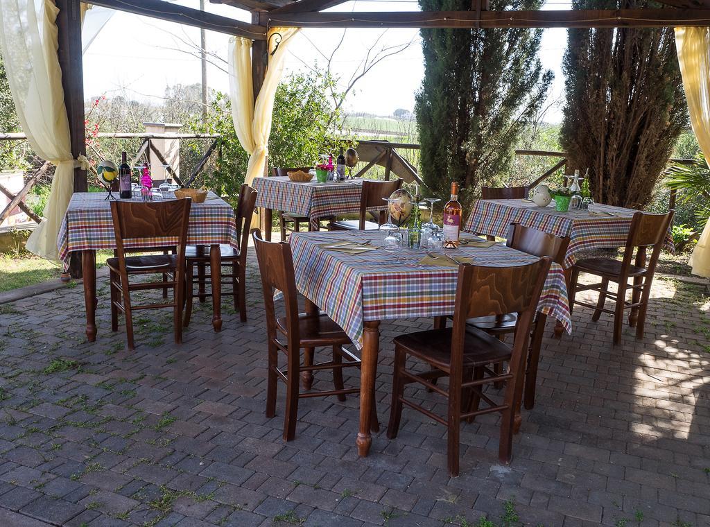 B&B Corte Degli Struzzi Pescia Romana Exteriér fotografie
